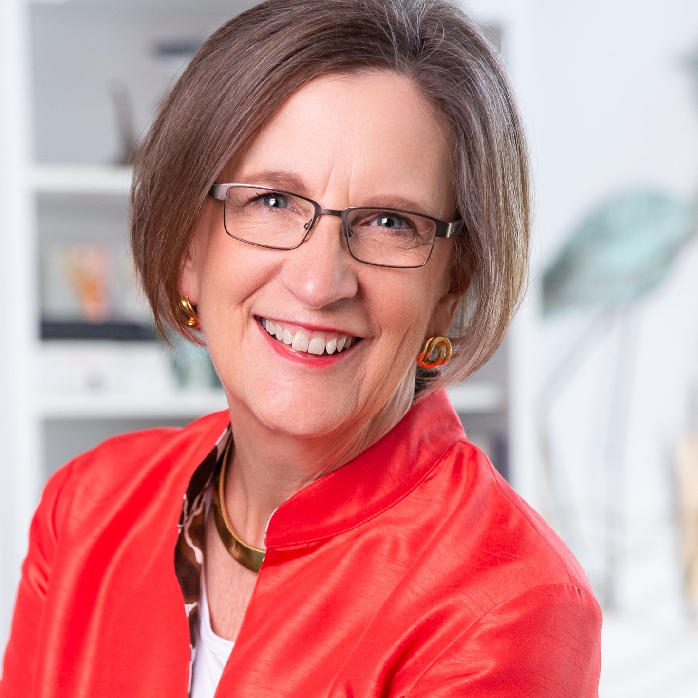 Meredith Bell Headshot square 2025